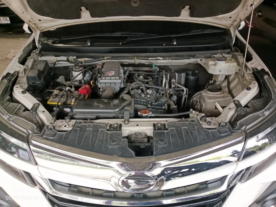 Foto Mobil Bekas Mesin Daihatsu Xenia 1.3 R tahun 2020