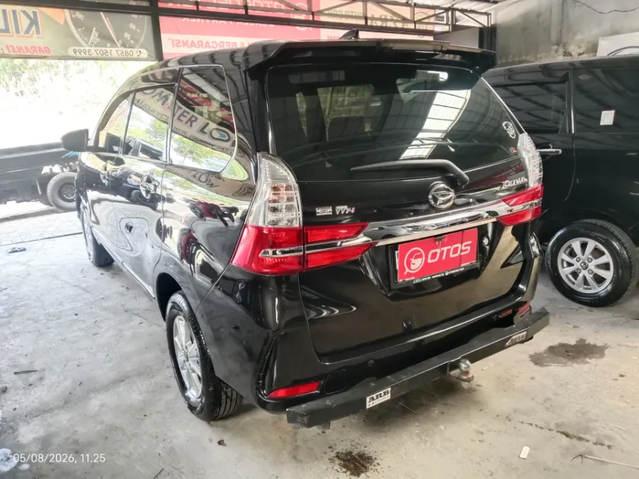 Foto Mobil Bekas Kiri Belakang Daihatsu Xenia 1.3 R tahun 2021