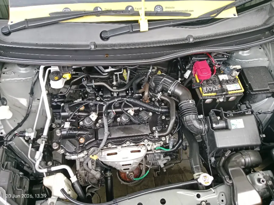 Foto Mobil Bekas Mesin Daihatsu Xenia 1.3 R tahun 2022