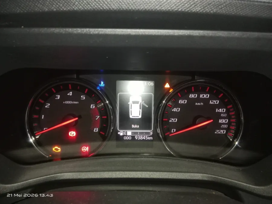 Foto Mobil Bekas Odometer Daihatsu Xenia 1.3 R tahun 2022