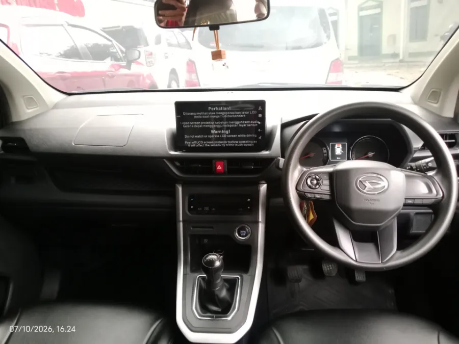 Foto Mobil Bekas Dashboard Daihatsu Xenia 1.3 R tahun 2023