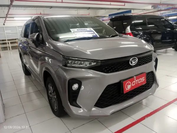 2022 Daihatsu Xenia 1.3 R STD - Foto 1 dari 6