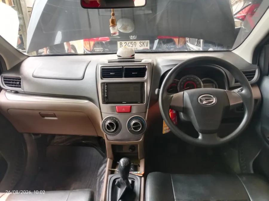 Foto Mobil Bekas Dashboard Daihatsu Xenia 1.3 X tahun 2016