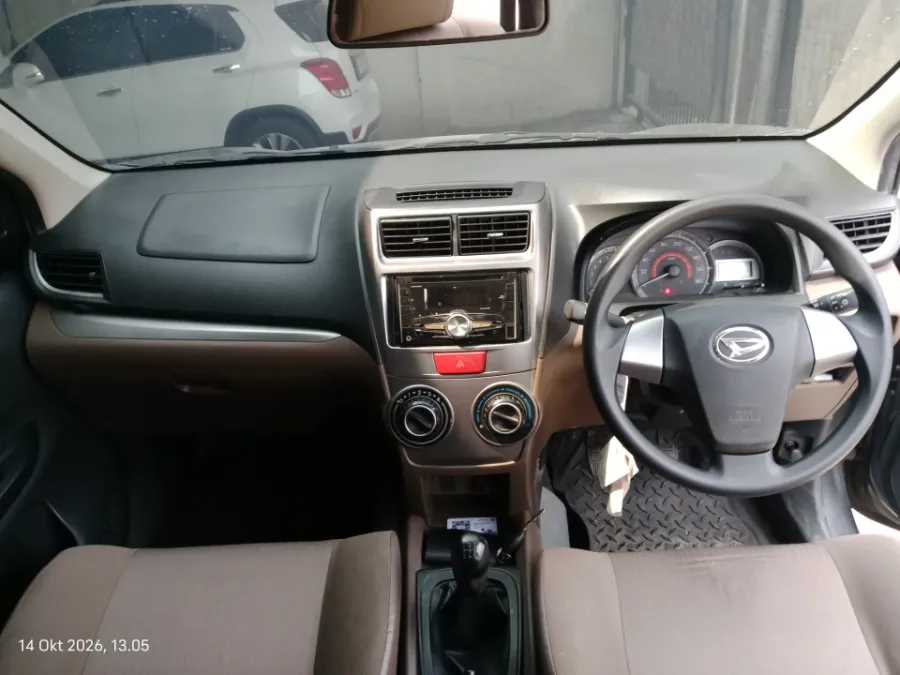 Foto Mobil Bekas Dashboard Daihatsu Xenia 1.3 X tahun 2017