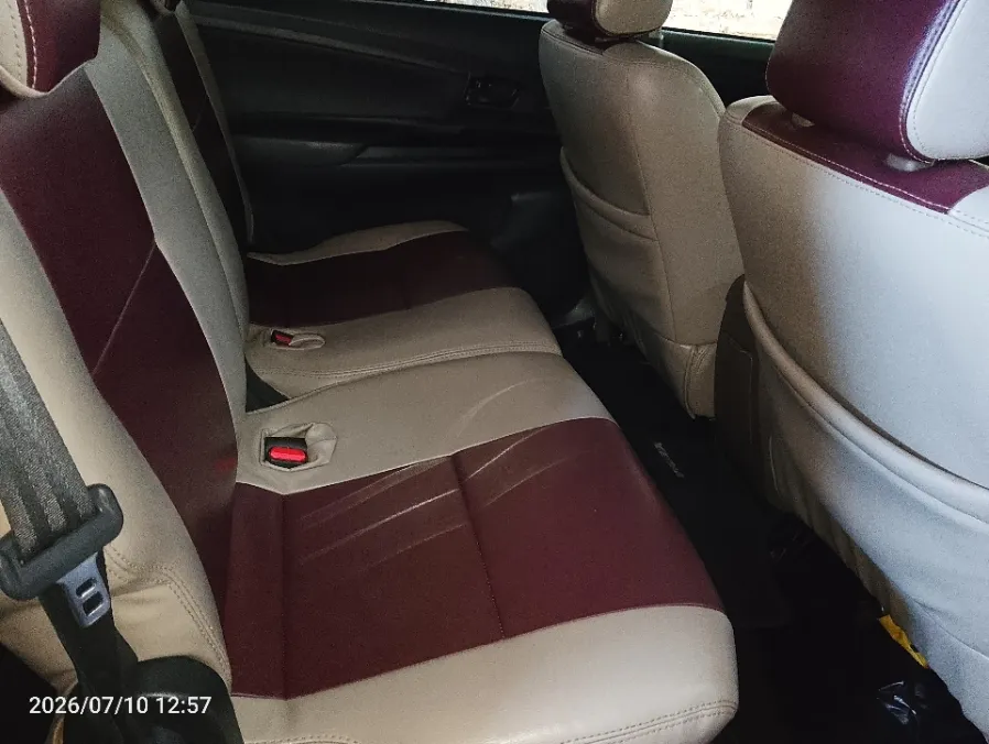 Foto Mobil Bekas Kabin Belakang Daihatsu Xenia 1.3 X tahun 2017