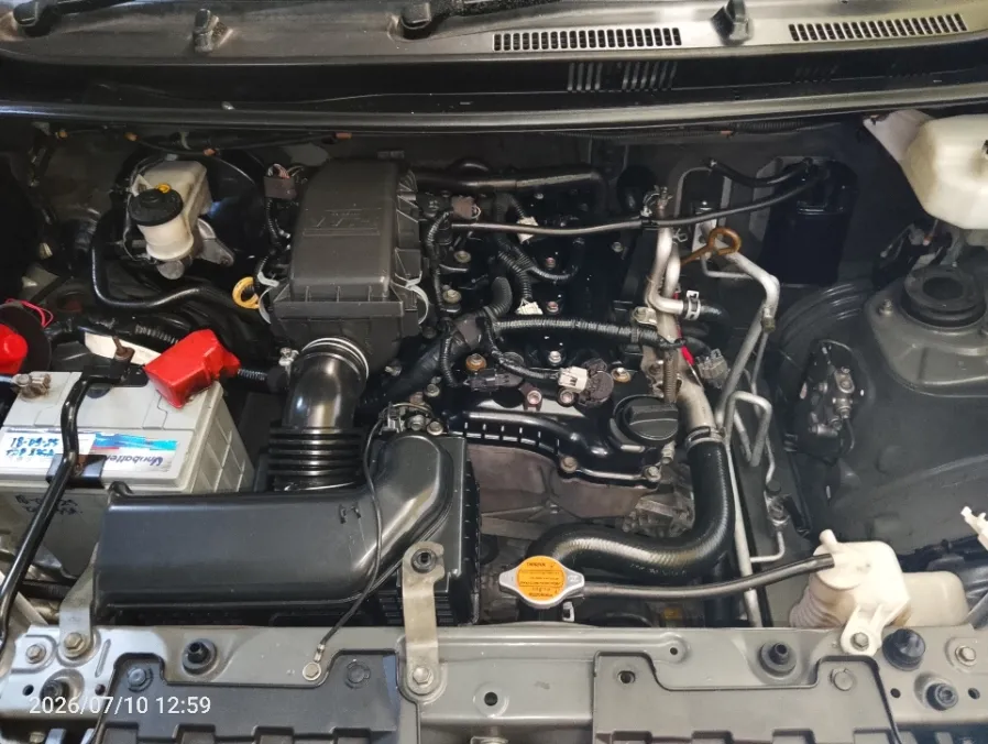 Foto Mobil Bekas Mesin Daihatsu Xenia 1.3 X tahun 2017