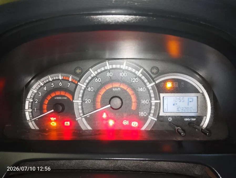 Foto Mobil Bekas Odometer Daihatsu Xenia 1.3 X tahun 2017