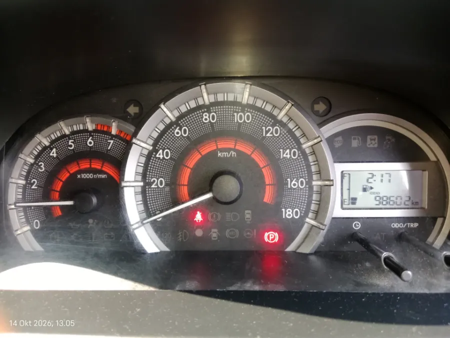 Foto Mobil Bekas Odometer Daihatsu Xenia 1.3 X tahun 2017