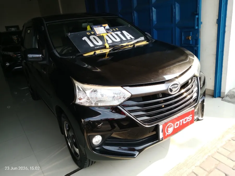 Foto Mobil Bekas Kanan Depan Daihatsu Xenia 1.3 X tahun 2018