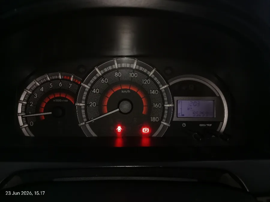 Foto Mobil Bekas Odometer Daihatsu Xenia 1.3 X tahun 2018