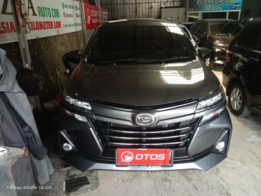 Foto Mobil Bekas Tampak Depan Daihatsu Xenia 1.3 X tahun 2020