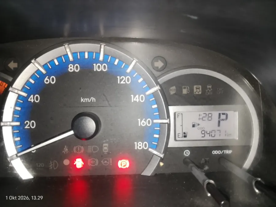 Foto Mobil Bekas Odometer Daihatsu Xenia 1.3 X tahun 2021