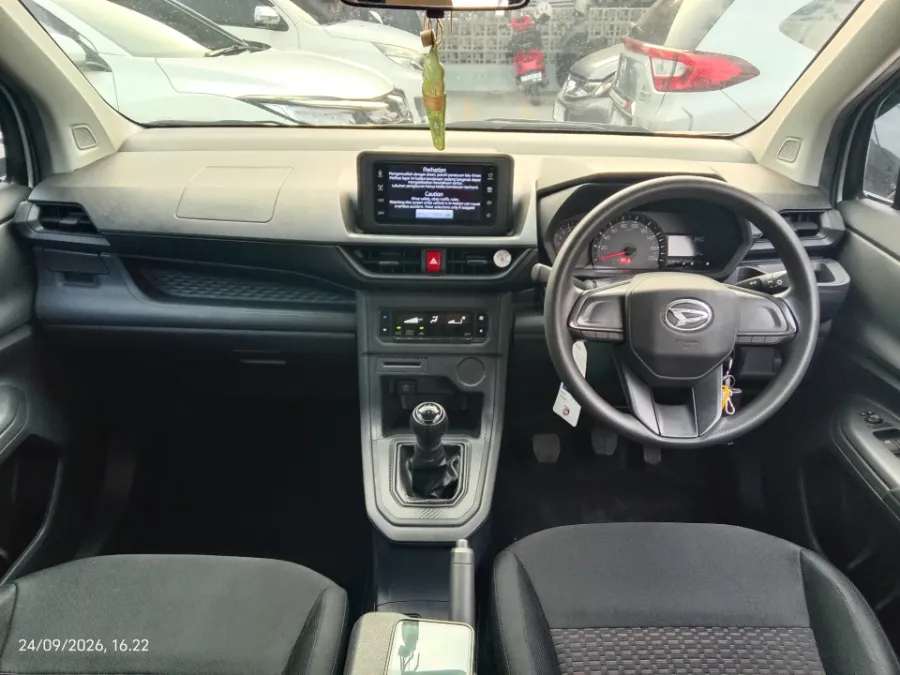 Foto Mobil Bekas Dashboard Daihatsu Xenia 1.3 X tahun 2022