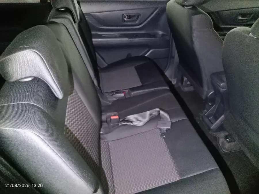 Foto Mobil Bekas Kabin Belakang Daihatsu Xenia 1.3 X tahun 2022
