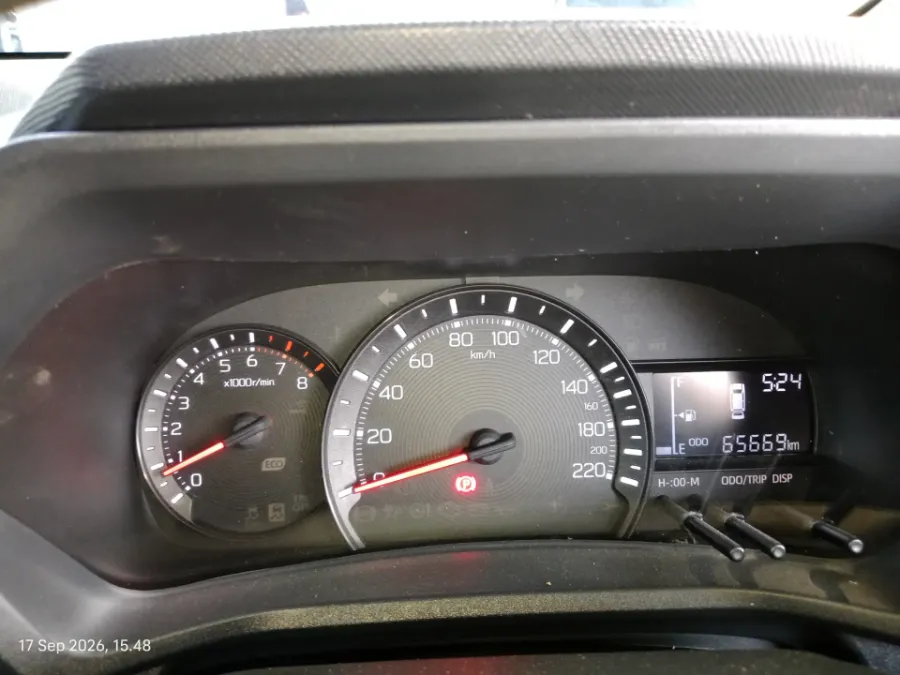 Foto Mobil Bekas Odometer Daihatsu Xenia 1.3 X tahun 2022