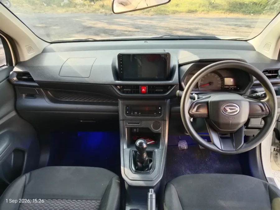 Foto Mobil Bekas Dashboard Daihatsu Xenia 1.3 X tahun 2023