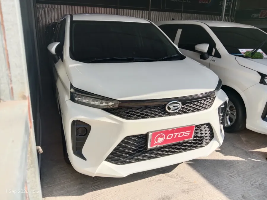 Foto Mobil Bekas Kanan Depan Daihatsu Xenia 1.3 X tahun 2023
