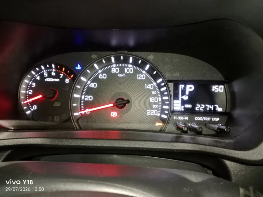 Foto Mobil Bekas Odometer Daihatsu Xenia 1.3 X tahun 2024