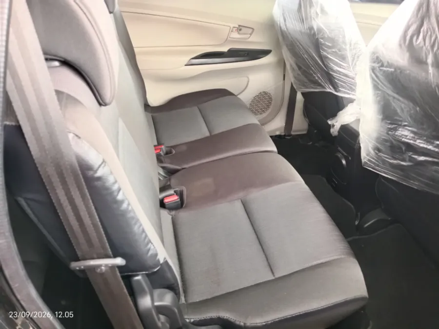 Foto Mobil Bekas Kabin Belakang Daihatsu Xenia 1.3 Xi Deluxe tahun 2022