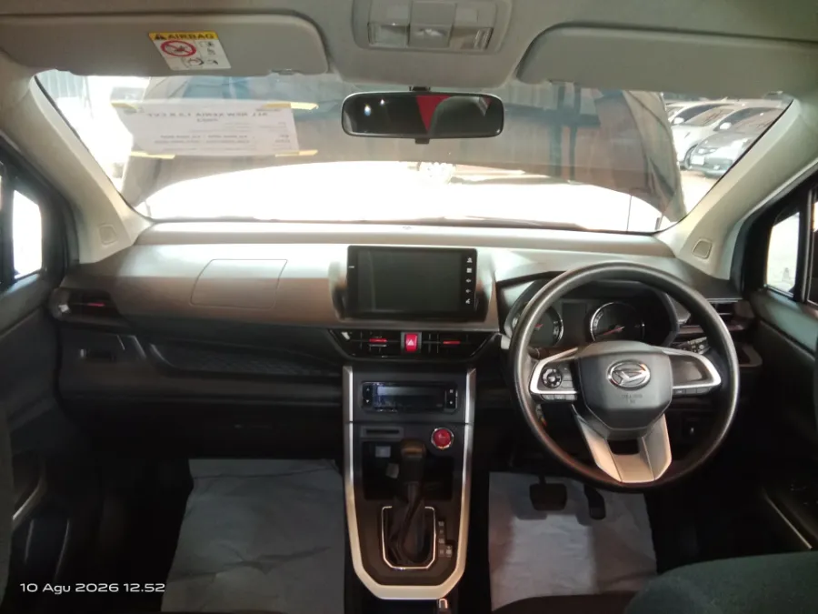 Foto Mobil Bekas Dashboard Daihatsu Xenia 1.5 R CVT ASA tahun 2023