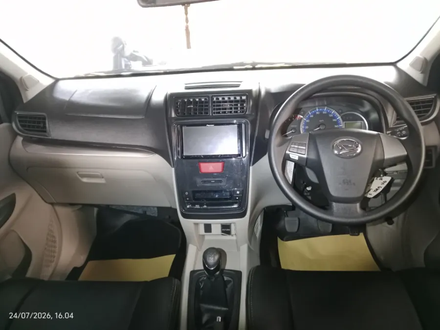 Foto Mobil Bekas Dashboard Daihatsu Xenia 1.5 R Deluxe tahun 2020