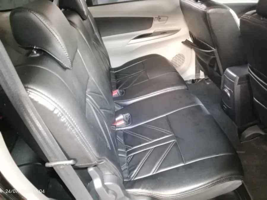 Foto Mobil Bekas Kabin Belakang Daihatsu Xenia 1.5 R Deluxe tahun 2020
