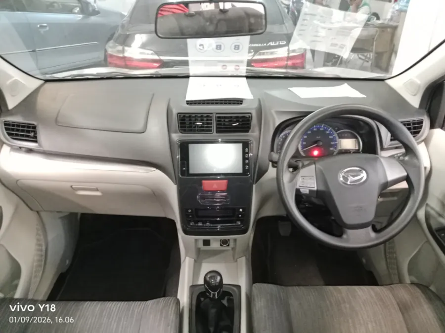 Foto Mobil Bekas Dashboard Daihatsu Xenia 1.5 R Deluxe tahun 2021