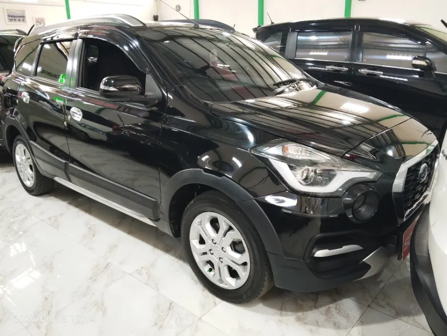 Foto Mobil Bekas Kanan Depan Datsun Cross 1.2 tahun 2018