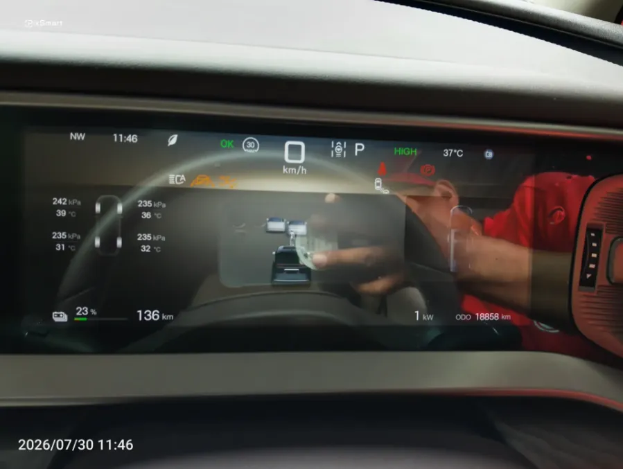 Foto Mobil Bekas Odometer Denza D9 Standard tahun 2023