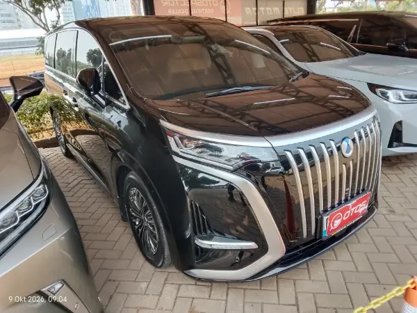 2025 Denza D9 Standard