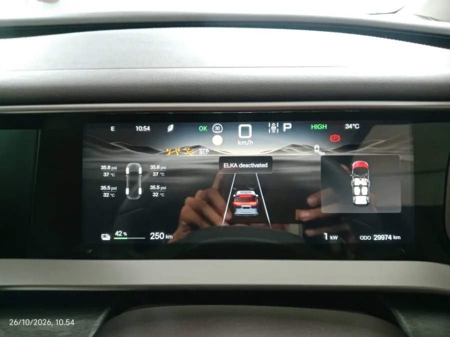 Foto Mobil Bekas Odometer Denza D9 Standard tahun 2025