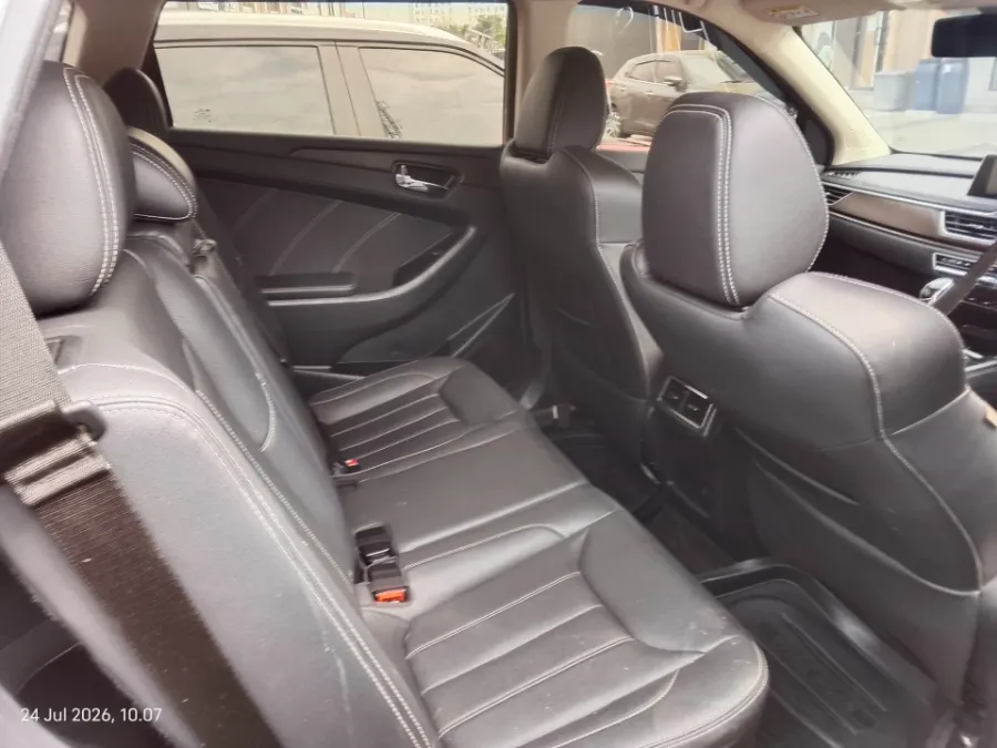 Foto Mobil Bekas Kabin Belakang DFSK Glory i-Auto 1.5 tahun 2021