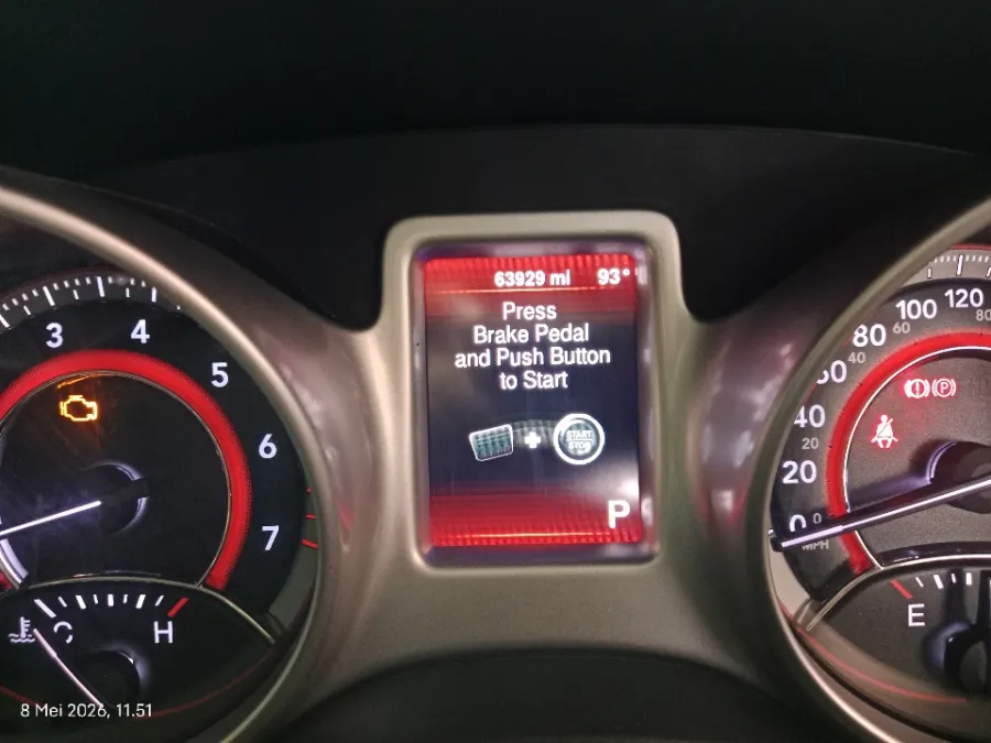 Foto Mobil Bekas Odometer Dodge Journey 2.4 SXT tahun 2013