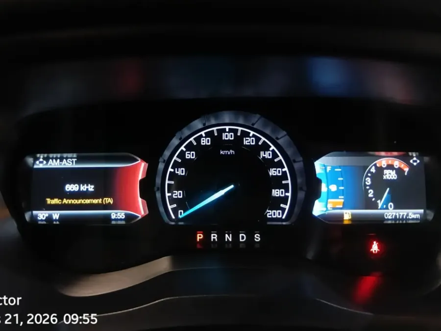 Foto Mobil Bekas Odometer Ford Everest 2.0 Titanium 4X4 tahun 2021