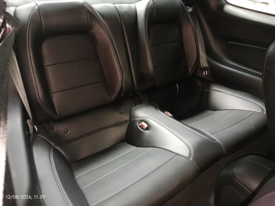 Foto Mobil Bekas Kabin Belakang Ford Mustang 2.3 tahun 2022