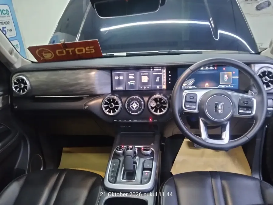 Foto Mobil Bekas Dashboard GWM Tank 300 HEV 2.0 tahun 2024
