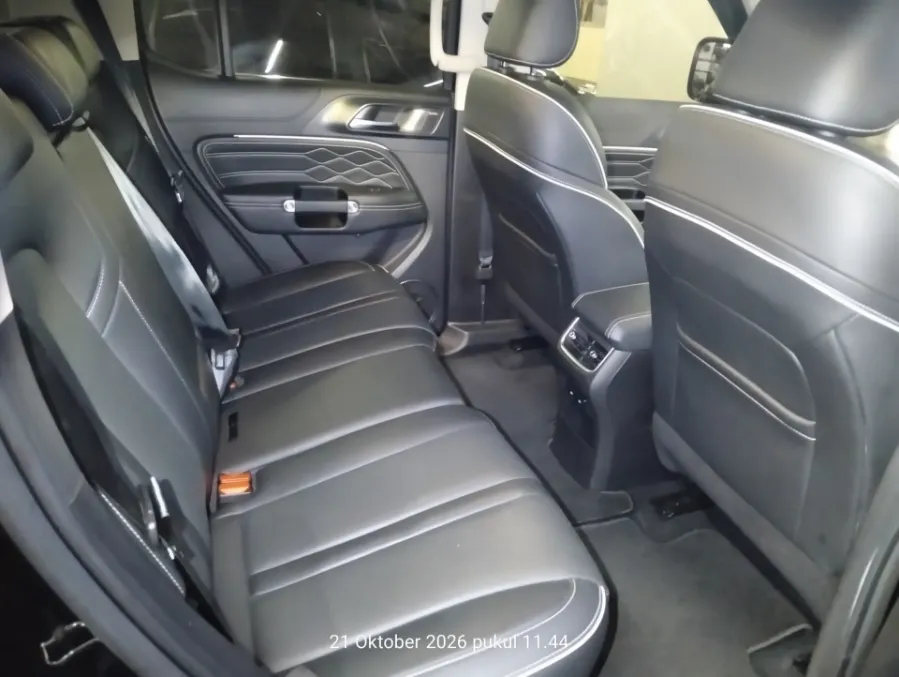 Foto Mobil Bekas Kabin Belakang GWM Tank 300 HEV 2.0 tahun 2024