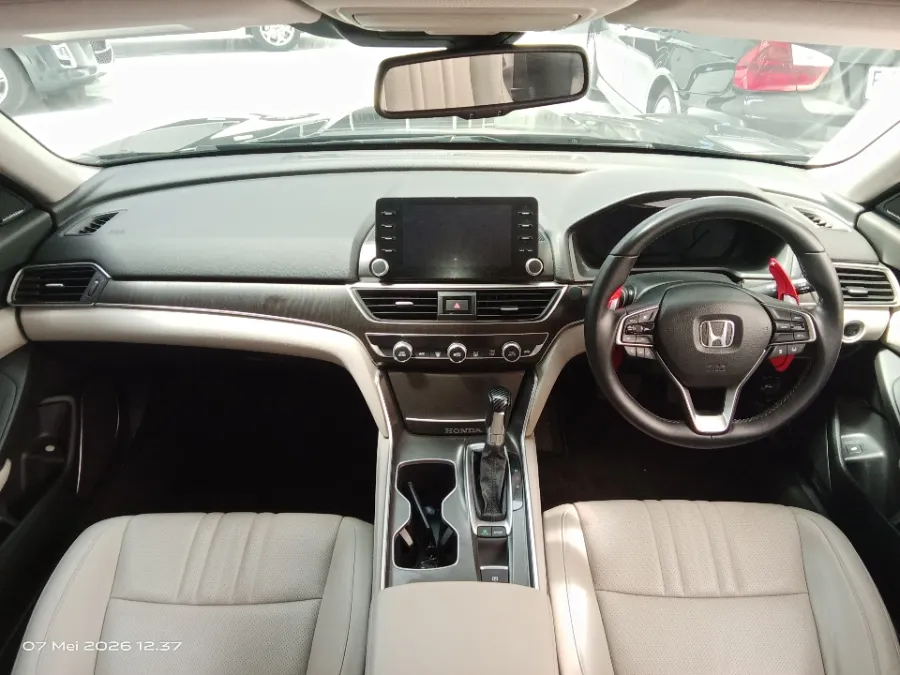 Foto Mobil Bekas Dashboard Honda Accord 1.5 TC EL tahun 2019