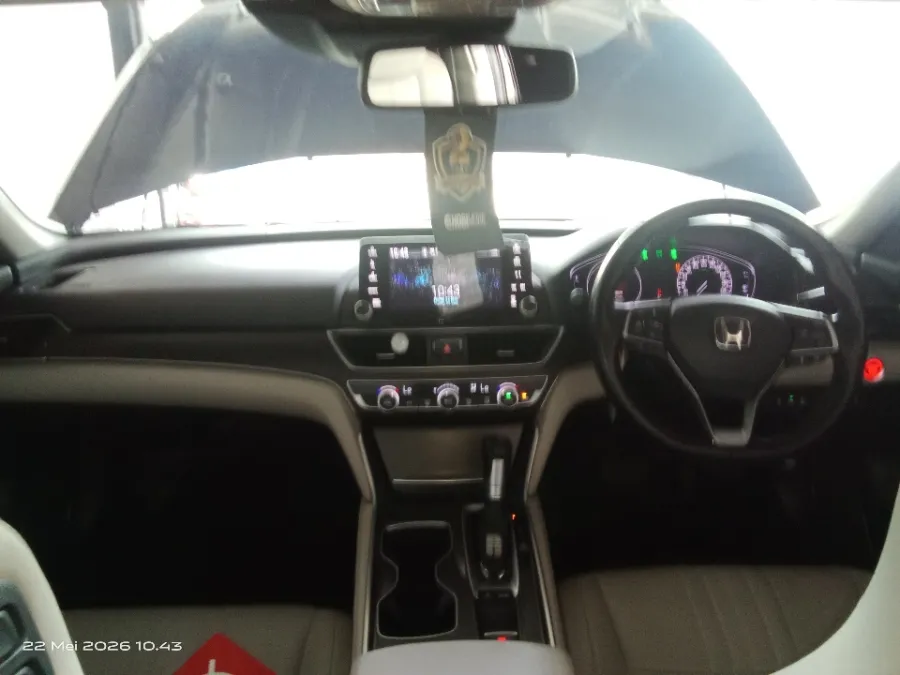 Foto Mobil Bekas Dashboard Honda Accord 1.5 TC EL tahun 2020
