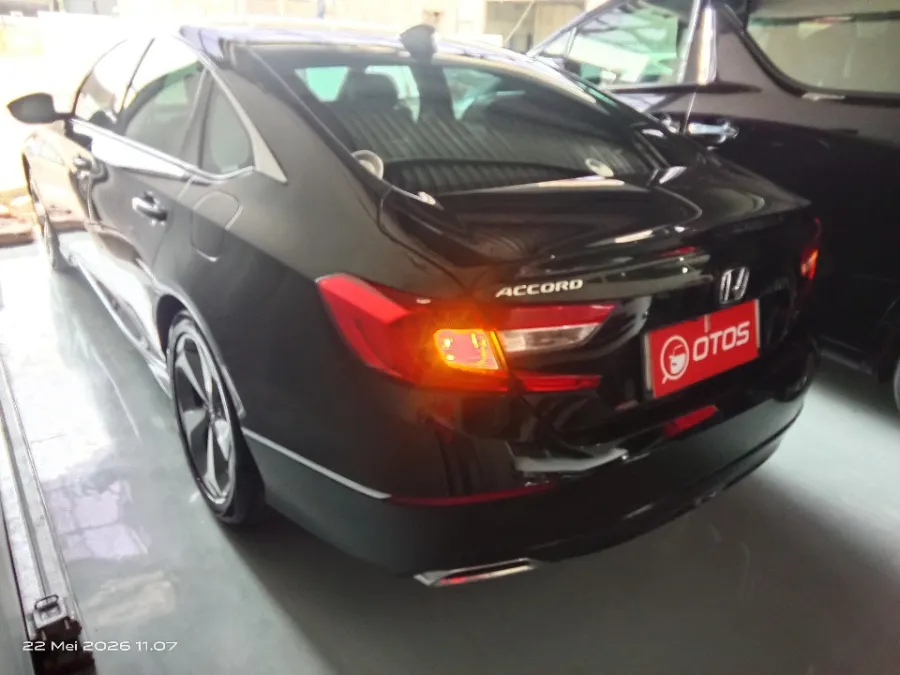 Foto Mobil Bekas Kiri Belakang Honda Accord 1.5 TC EL tahun 2020