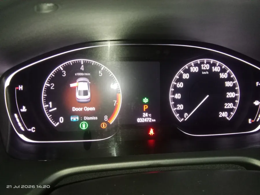 Foto Mobil Bekas Odometer Honda Accord 1.5 TC EL tahun 2020