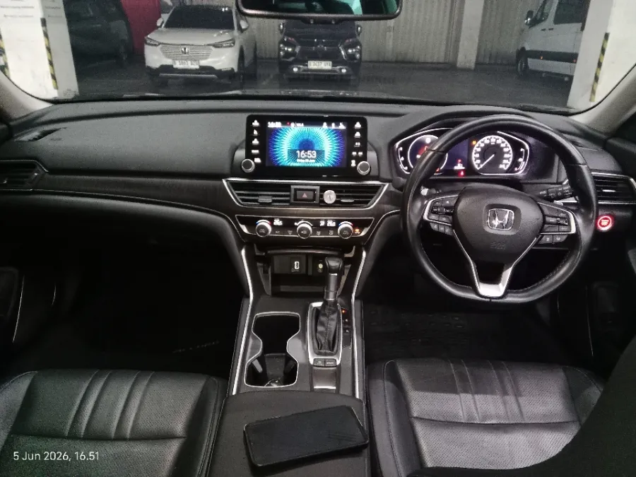 Foto Mobil Bekas Dashboard Honda Accord 1.5 TC EL tahun 2023