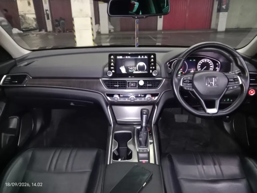 Foto Mobil Bekas Dashboard Honda Accord 1.5 TC EL tahun 2023