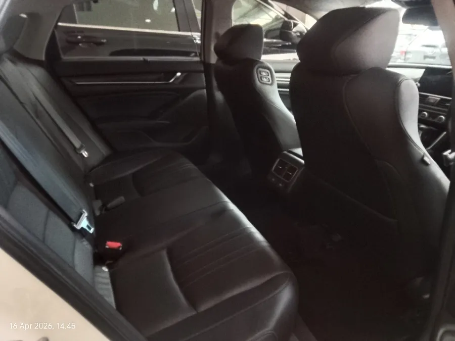 Foto Mobil Bekas Kabin Belakang Honda Accord 1.5 TC EL tahun 2023