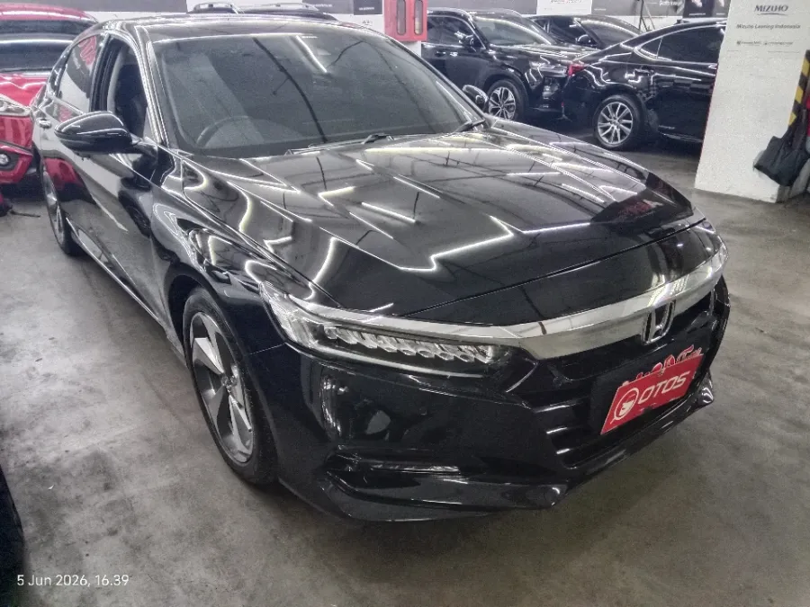 Foto Mobil Bekas Kanan Depan Honda Accord 1.5 TC EL tahun 2023