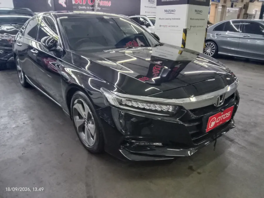 Foto Mobil Bekas Kanan Depan Honda Accord 1.5 TC EL tahun 2023