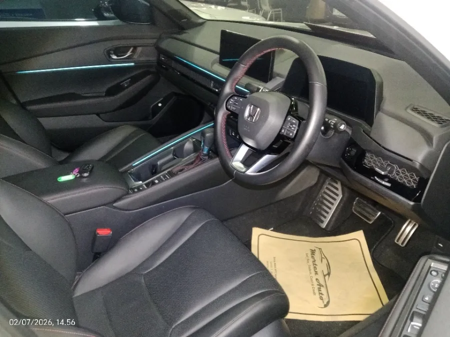 Foto Mobil Bekas Kabin Depan Honda Accord 2.0 RS e:HEV tahun 2024