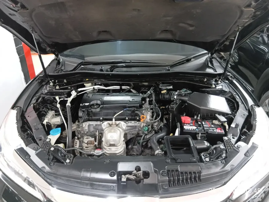 Foto Mobil Bekas Mesin Honda Accord 2.4 VTi tahun 2016