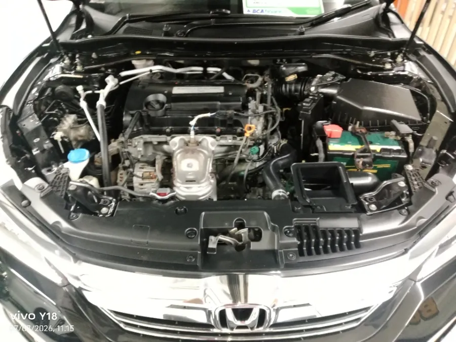 Foto Mobil Bekas Mesin Honda Accord 2.4 VTi-L tahun 2016