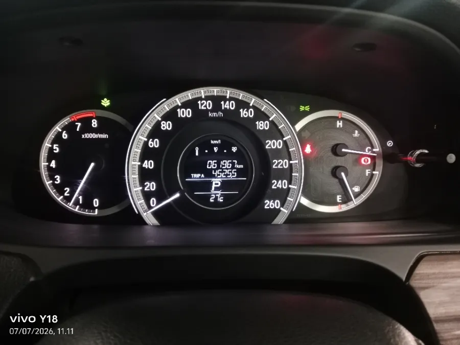 Foto Mobil Bekas Odometer Honda Accord 2.4 VTi-L tahun 2016